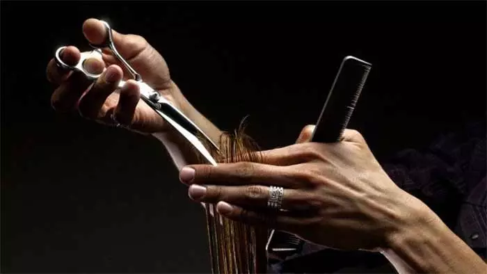 یادگیری کار با ابزار آرایشگری