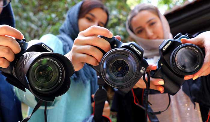 چگونه یک عکاس حرفه ای شویم؟ راهنمای جامع