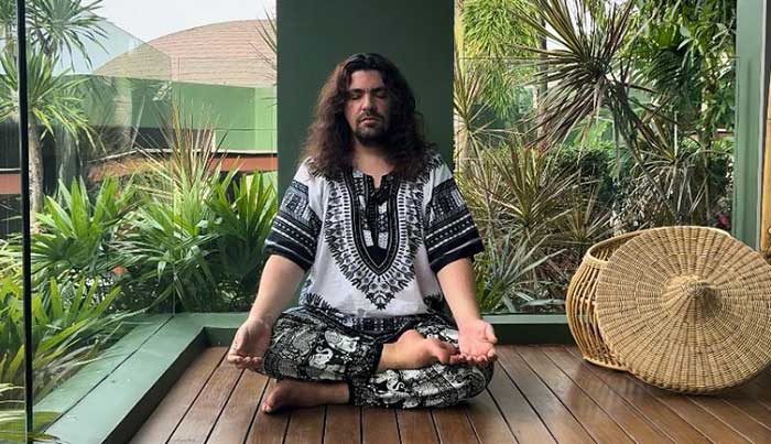 آیا واقعا می‌توانیم با آدام مرادی بازار مالی یاد بگیریم؟