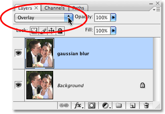 Changing the blend mode of the 'gaussian blur' layer to Overlay. 